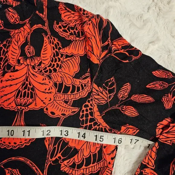 Tahari red black floral print mock turtleneck long sleeve top SP classic cozy - Picture 3 of 7